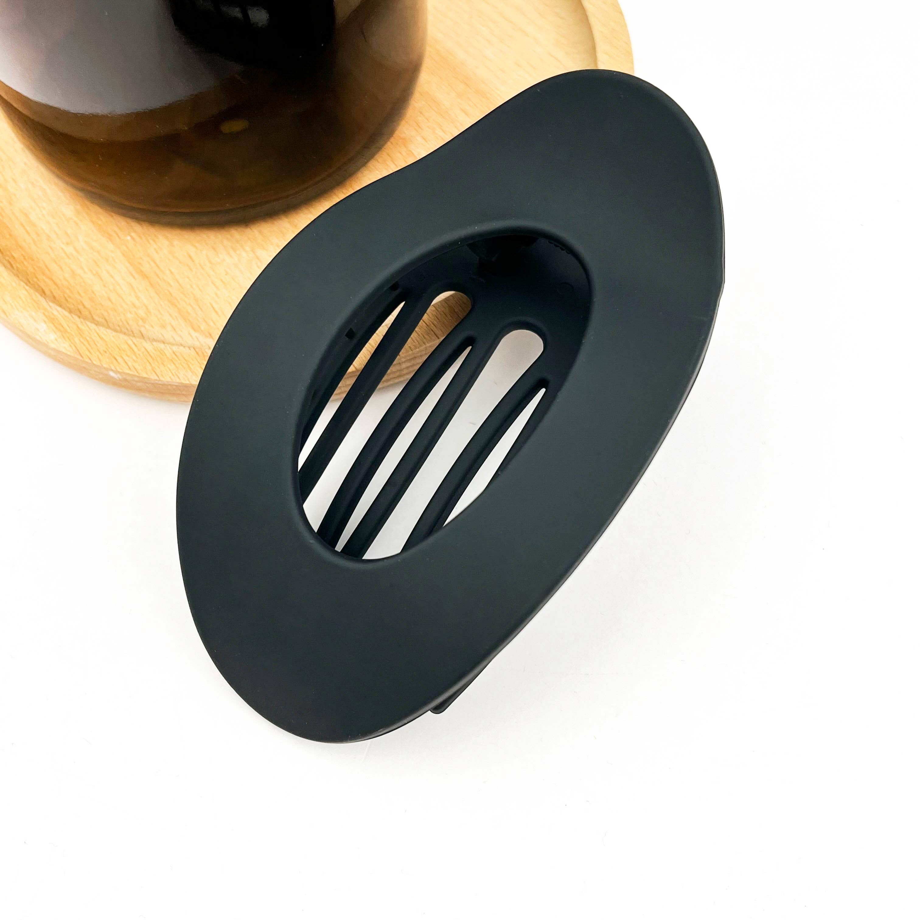 Flat Solid Color Oval Hair Clip, Minimalist Barrette: Apricot